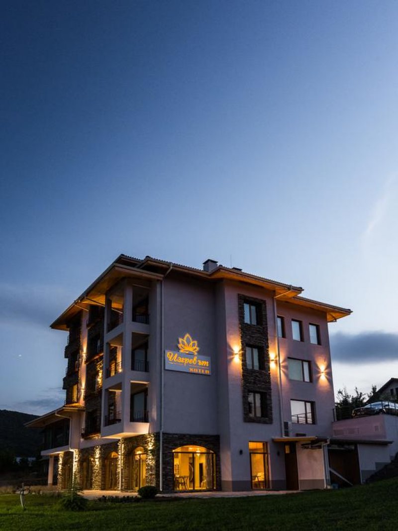 Семеен хотел Изгревът - Снимка 11