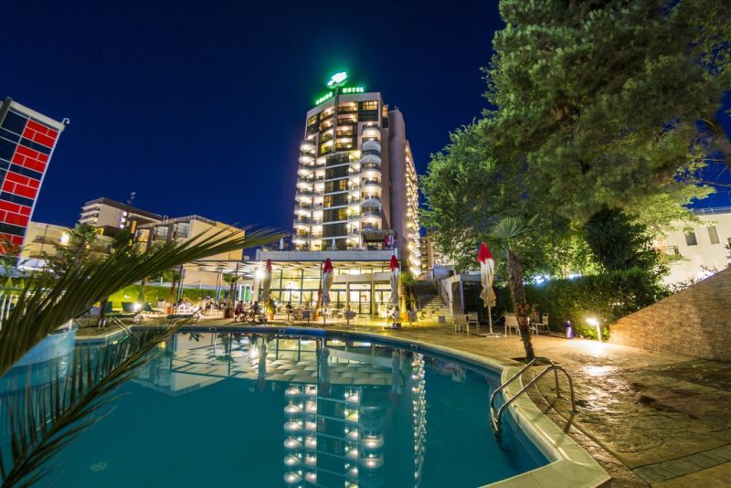 Гранд хотел Съни Бийч - Снимка 11