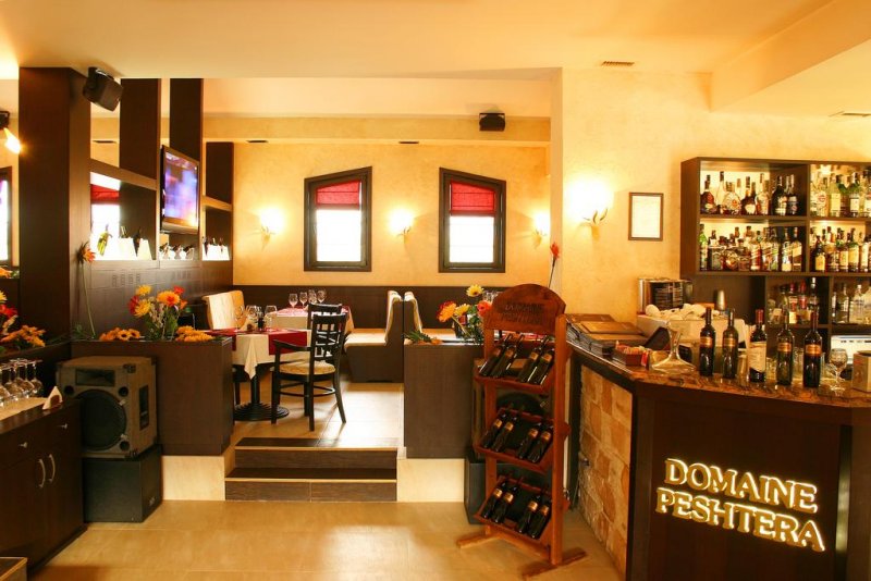 Хотел Домейн Пещера - Снимка 11