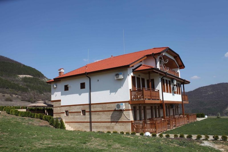 Къща за гости Рая - Снимка 2