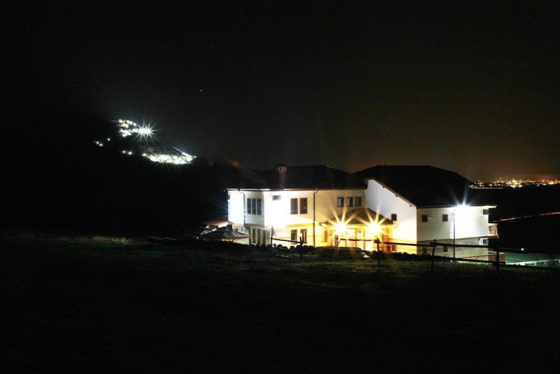 Къща за гости Рая - Снимка 9