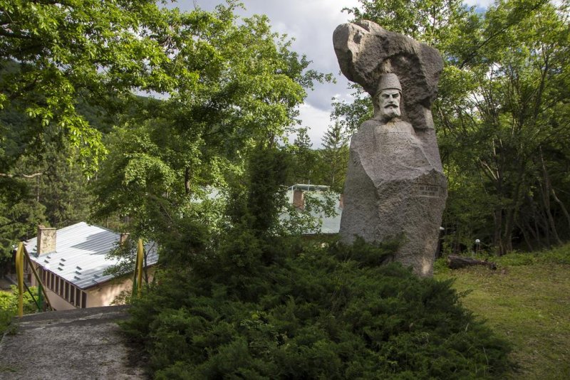 Комплекс Поп Харитон - Снимка 3