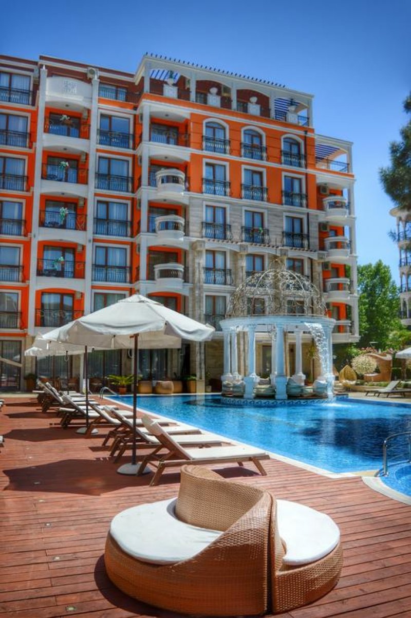 Апарткомплекс Хармoни Палас - Снимка 2