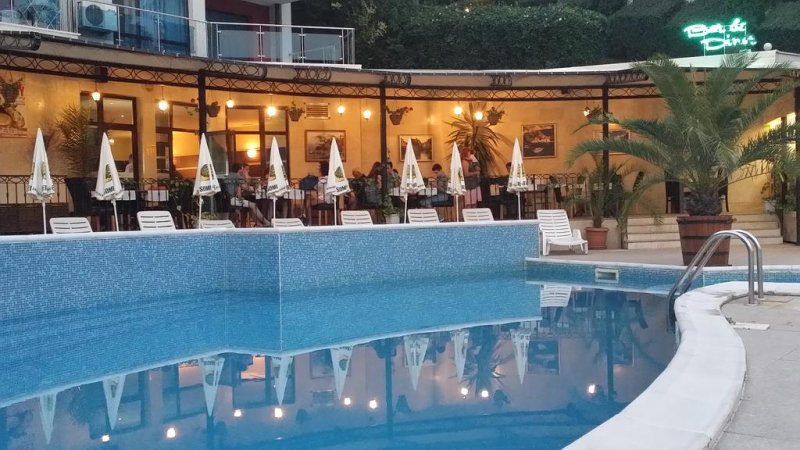 Хотел Роял Коув - Снимка 1