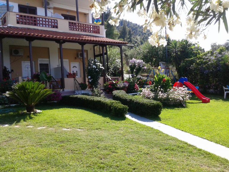 Villa Dallas - Снимка 2