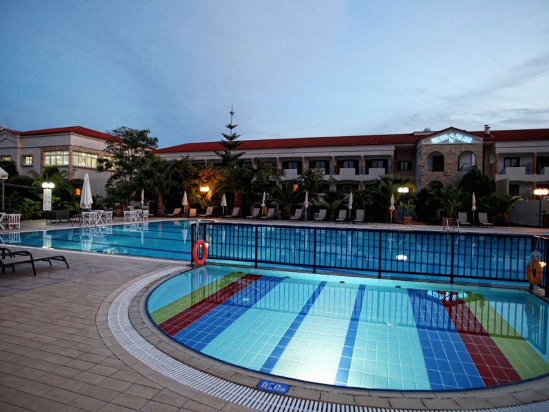 Tresor Sousouras Hotel  - Снимка 1