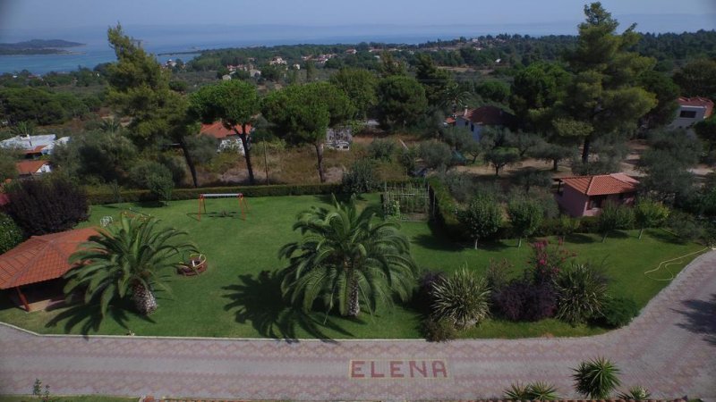 Elena Apartments - Снимка 8