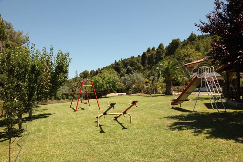 Elena Apartments - Снимка 8