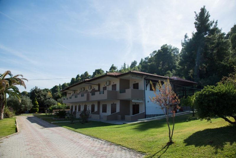 Elena Apartments - Снимка 10