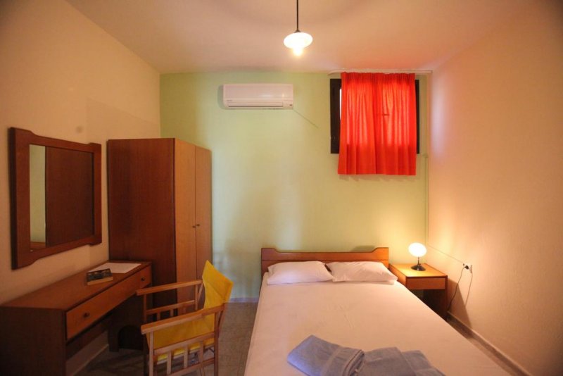 Elena Apartments - Снимка 10