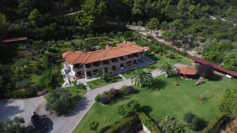 Elena Apartments - Снимка 11