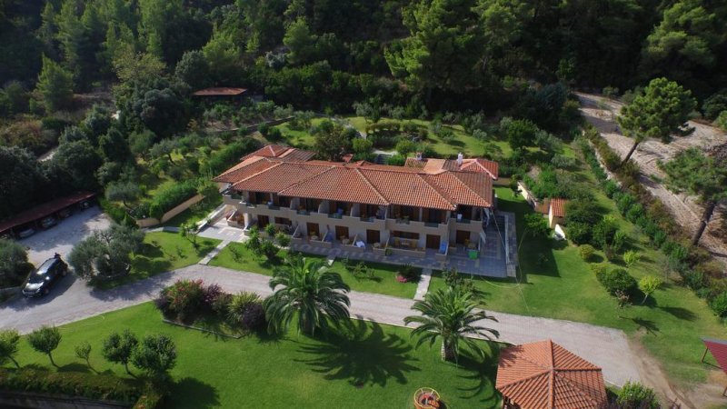 Elena Apartments - Снимка 3