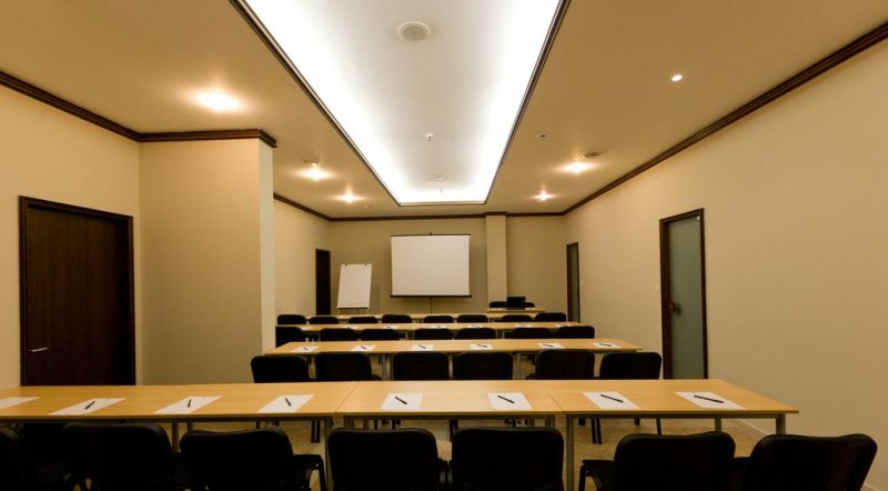 Хотел ДабълТрий Хилтън - Снимка 5