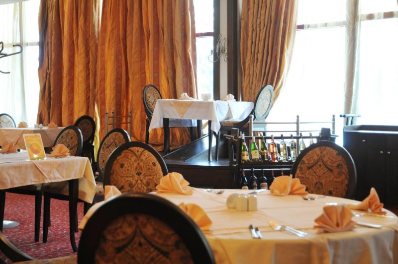 Хотел ДабълТрий Хилтън - Снимка 10