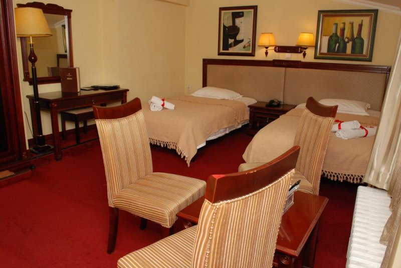 Hotel Planeta Inn - Снимка 1