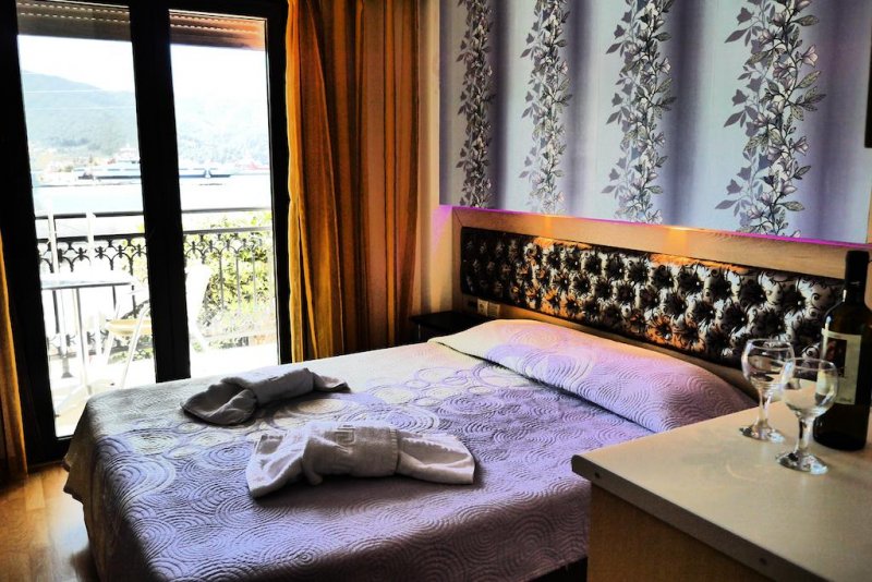 Captain's Beach Boutique Apartments - Снимка 0