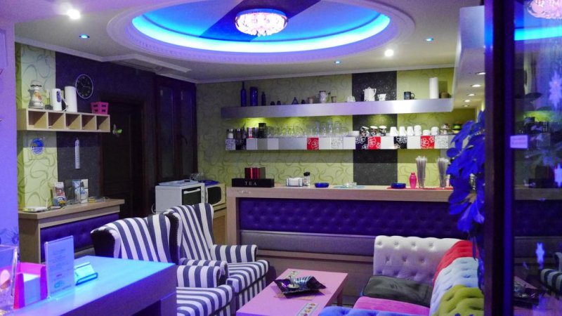 Captain's Beach Boutique Apartments - Снимка 1