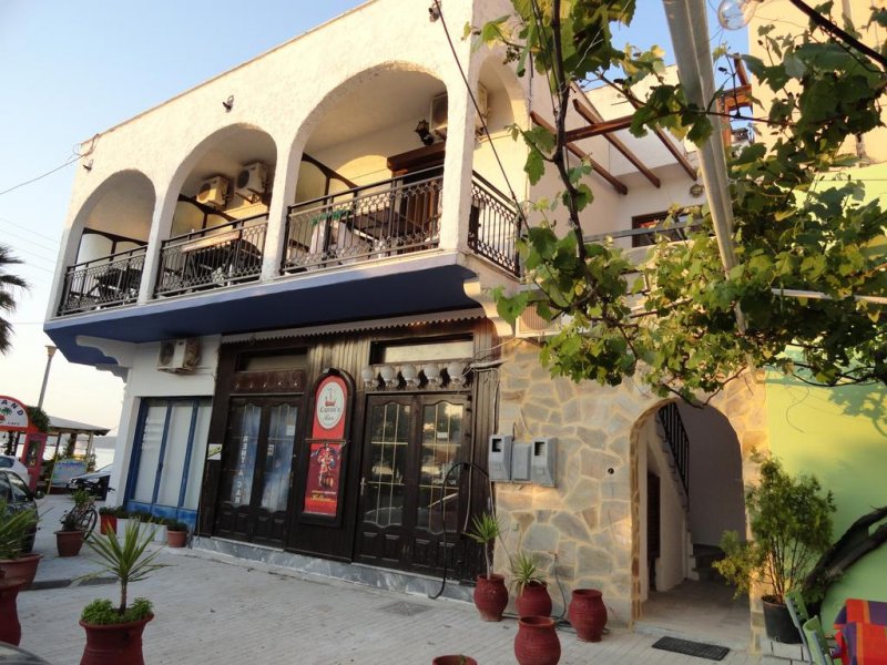 Captain's Beach Boutique Apartments - Снимка 10