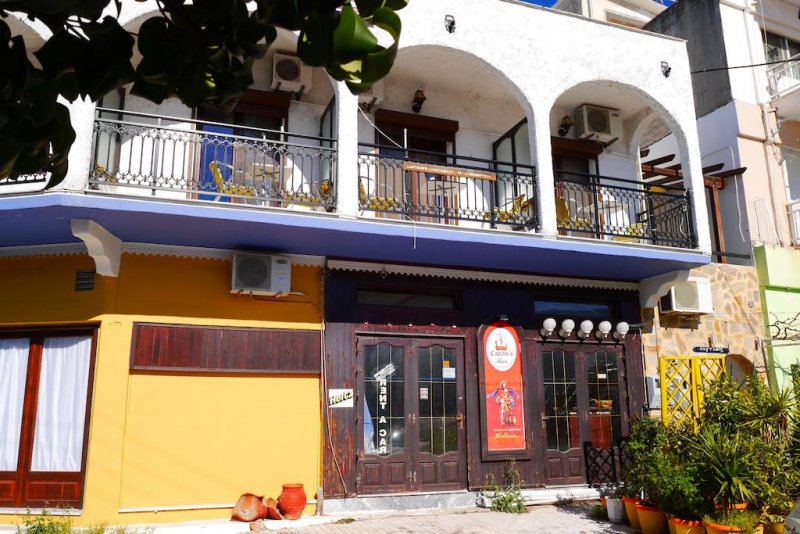 Captain's Beach Boutique Apartments - Снимка 11