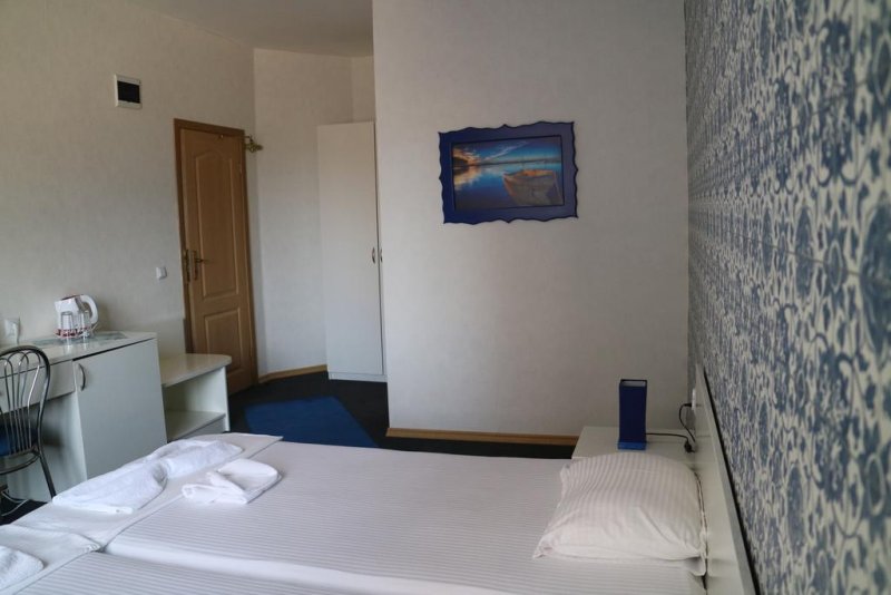 Семеен хотел Четири сезона - Снимка 2