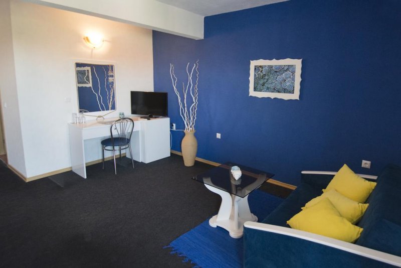 Семеен хотел Четири сезона - Снимка 4