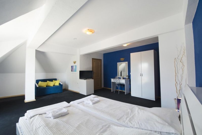 Семеен хотел Четири сезона - Снимка 10