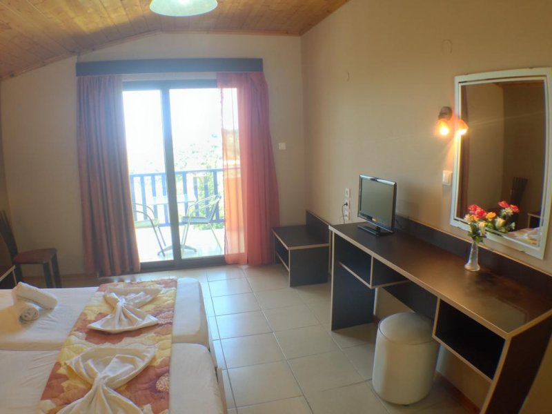 Politia Hotel - Снимка 8