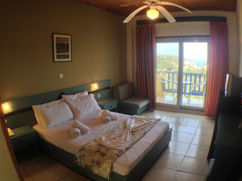 Politia Hotel - Снимка 10