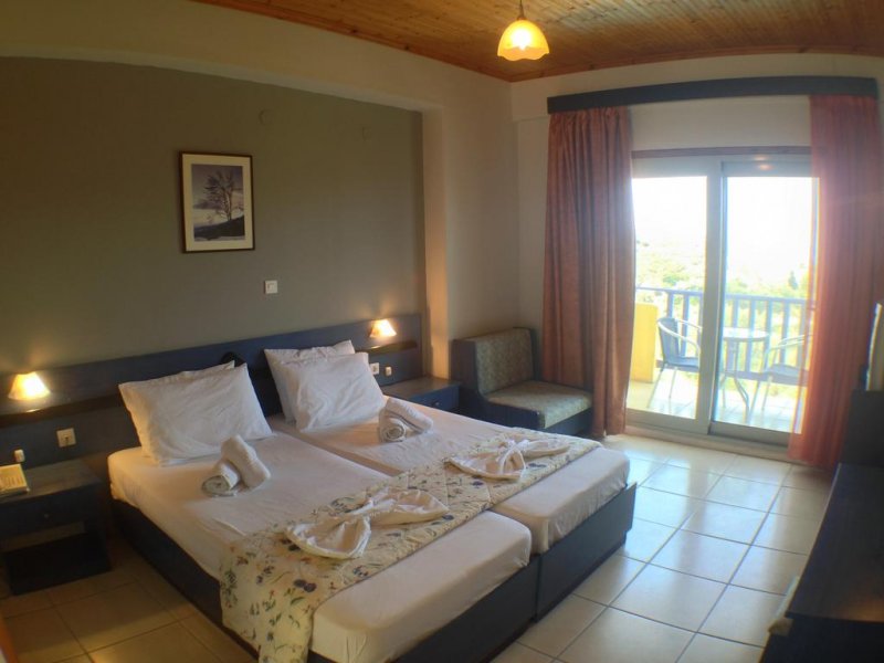 Politia Hotel - Снимка 3