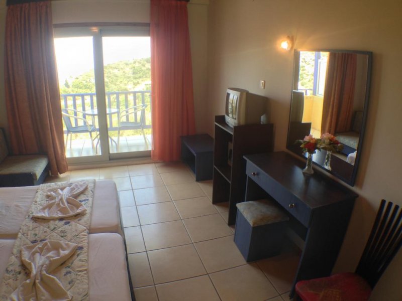 Politia Hotel - Снимка 7