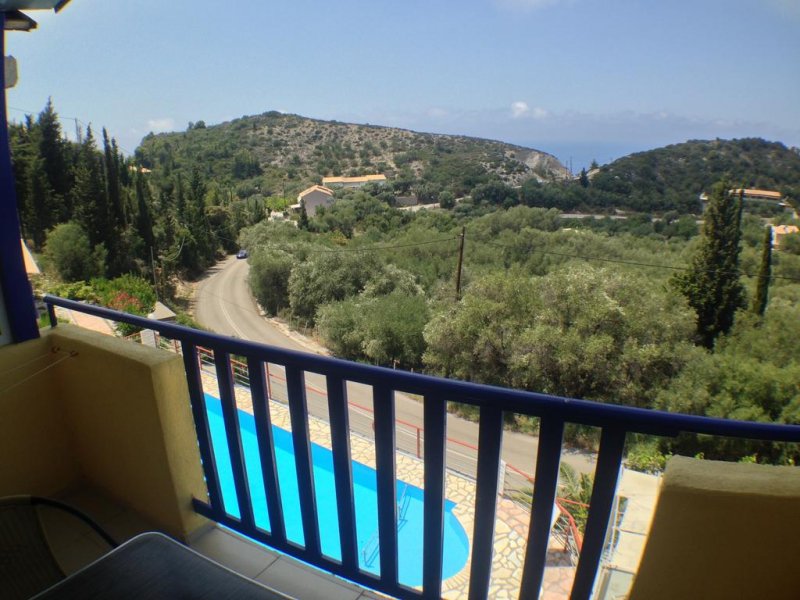 Politia Hotel - Снимка 2