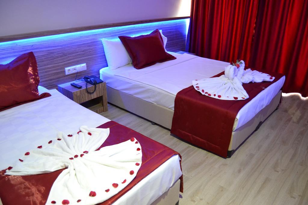 На ПЪРВА линия в Кушадасъ, Турция! 5 нощувки на човек на бза All inclusive + басейн в хотел Белмаре**** - Снимка 6