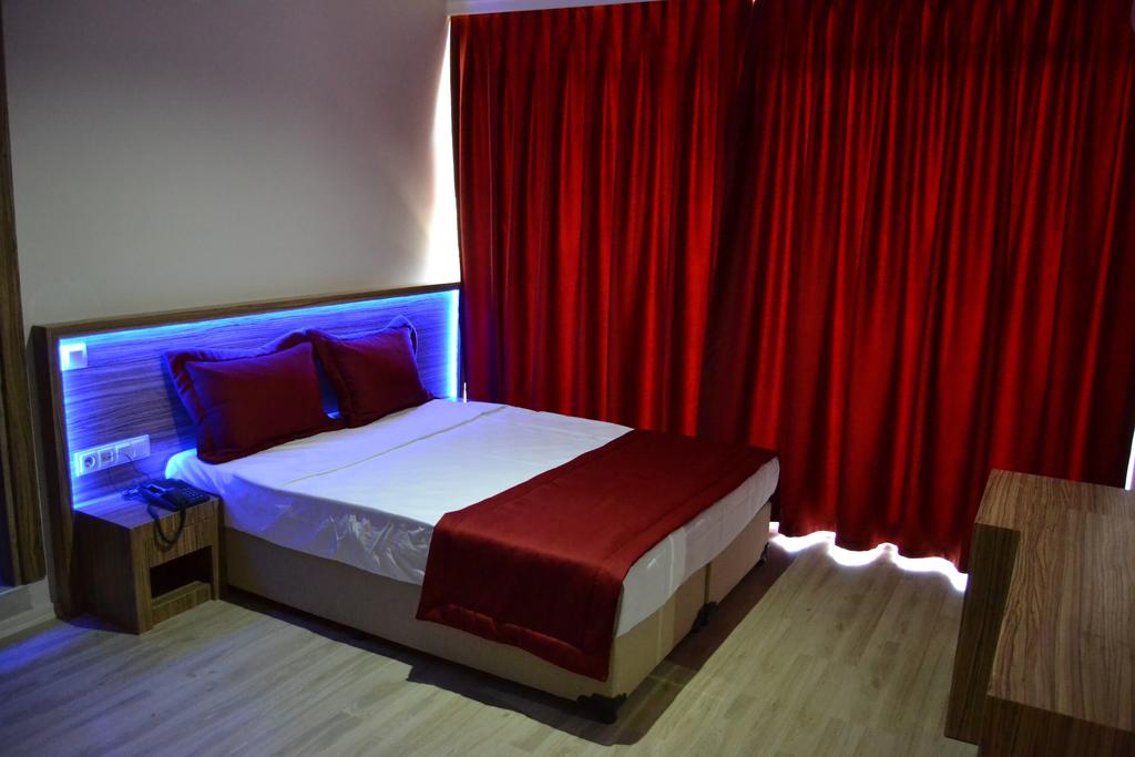 На ПЪРВА линия в Кушадасъ, Турция! 5 нощувки на човек на бза All inclusive + басейн в хотел Белмаре**** - Снимка 35