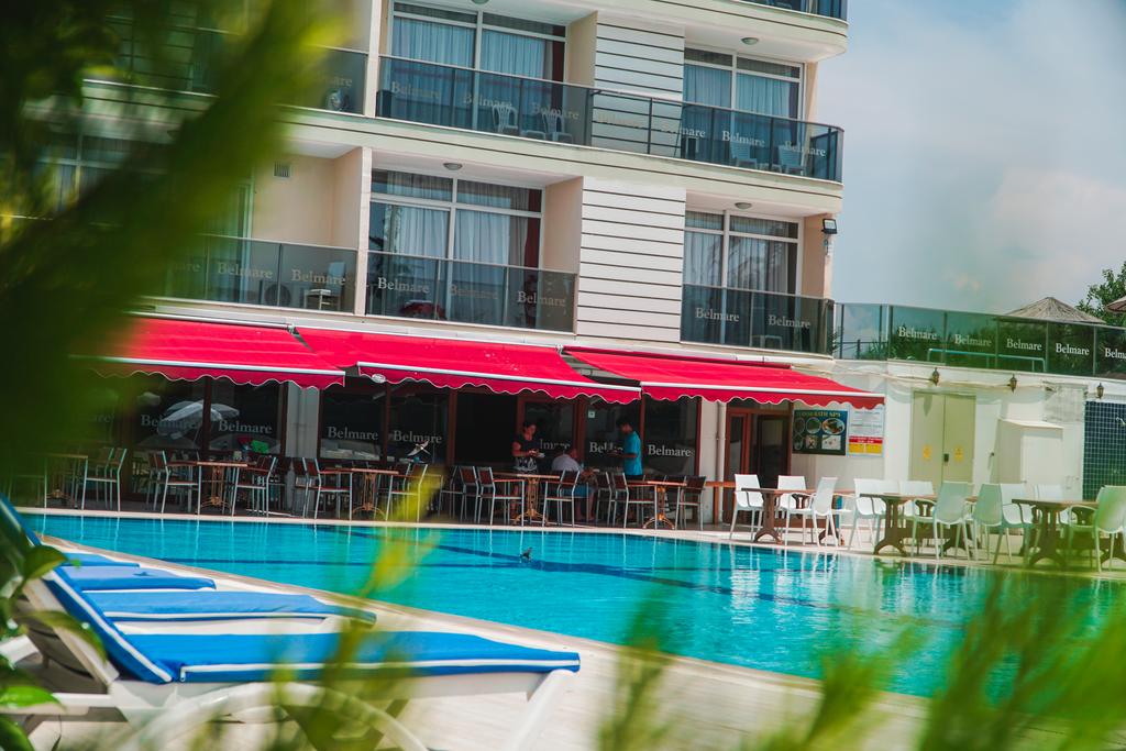 На ПЪРВА линия в Кушадасъ, Турция! 5 нощувки на човек на бза All inclusive + басейн в хотел Белмаре**** - Снимка 2