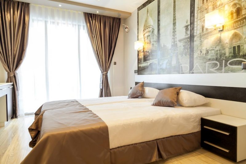 Къща за гости Полина Бийч - Снимка 8