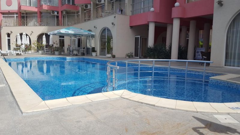 Роуз Гардън Омакс Апартаменти - Снимка 3