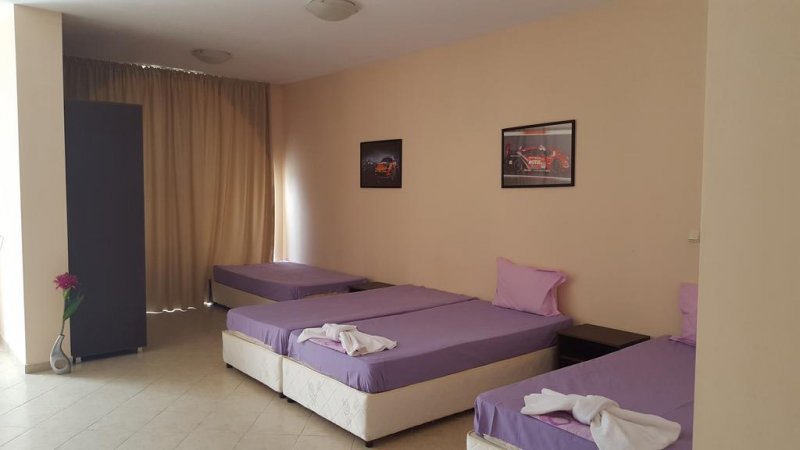 Роуз Гардън Омакс Апартаменти - Снимка 10