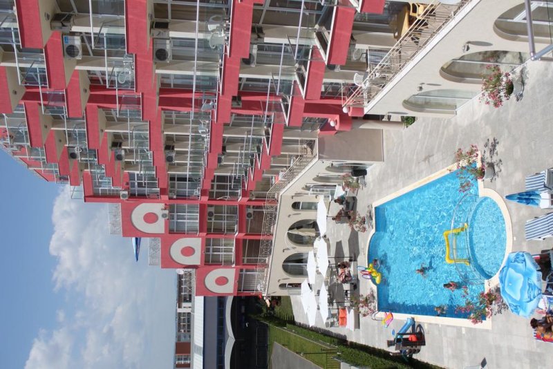 Роуз Гардън Омакс Апартаменти - Снимка 2