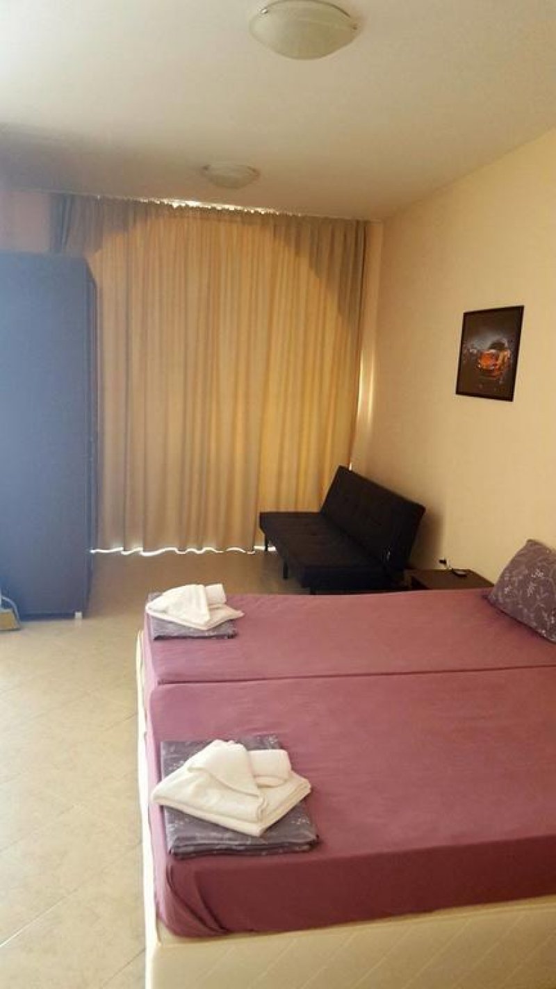 Роуз Гардън Омакс Апартаменти - Снимка 1