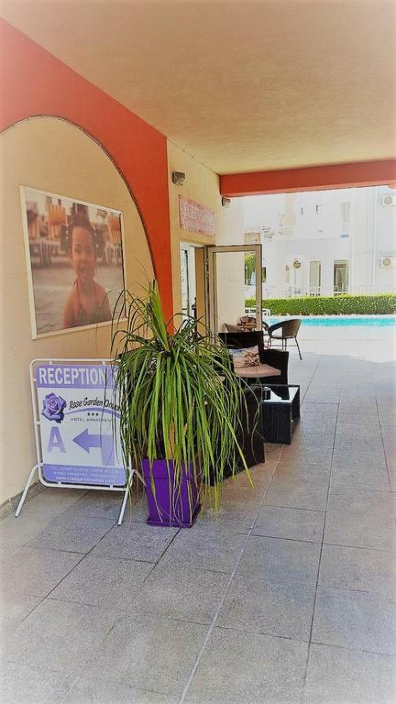 Роуз Гардън Омакс Апартаменти - Снимка 3