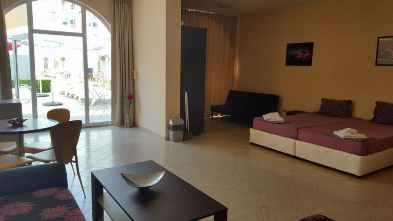 Роуз Гардън Омакс Апартаменти - Снимка 11