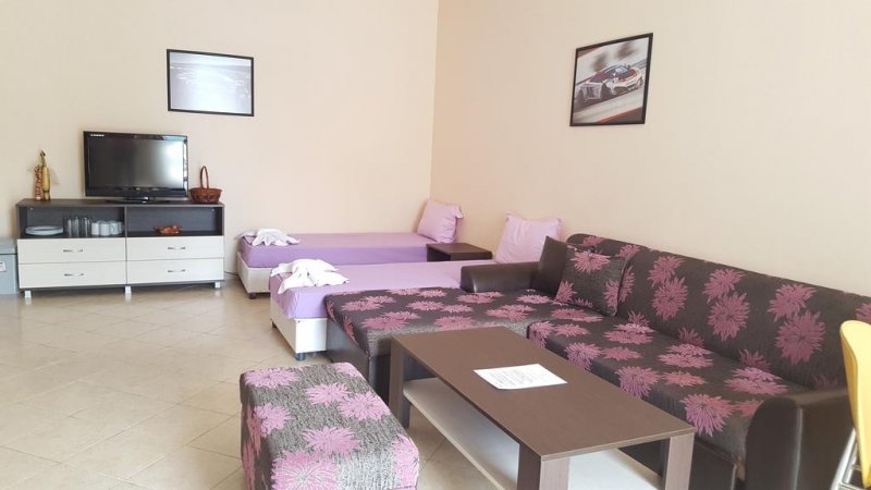 Роуз Гардън Омакс Апартаменти - Снимка 7