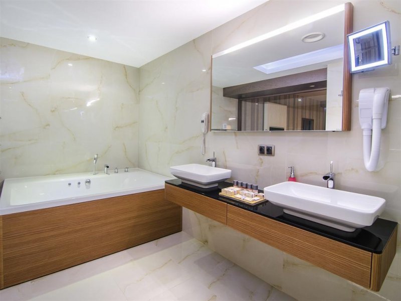  Grand Blue Sky Hotel - Снимка 5