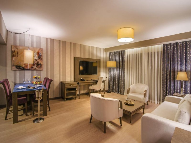  Grand Blue Sky Hotel - Снимка 2
