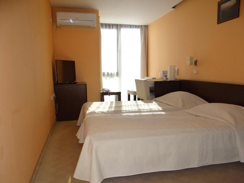 Хотел Елица - Снимка 7