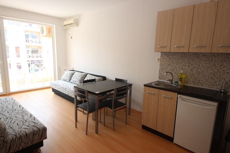 Апартаменти Менада Съни Дей - Снимка 1