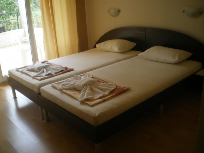 Хотел АТМ Хавай Лозенец - Снимка 11