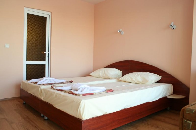 Хотел АТМ Хавай Лозенец - Снимка 1