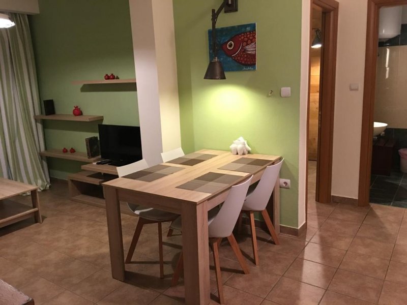 Ikies Luxury Apartments - Снимка 5