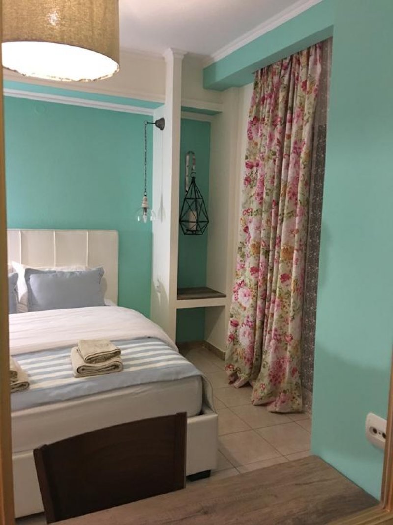 Ikies Luxury Apartments - Снимка 11